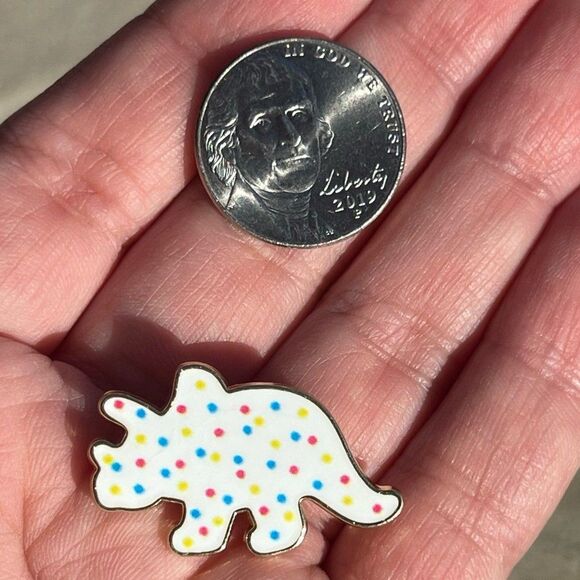 Dinosaur White Frosted Animal Cookie Enamel Pin - Picture 6 of 9
